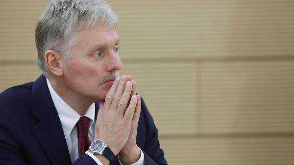 Read more about the article Песков: программы “Земский учитель” и “Земский доктор” востребованы в России