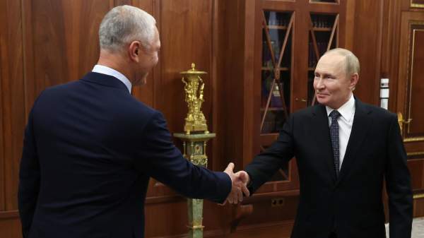 Read more about the article Путин провел рабочую встречу с губернатором Херсонской области Сальдо