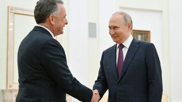 Read more about the article Reuters: Уиткофф нарушил протокол на переговорах с Путиным
