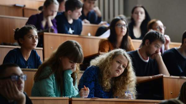 Read more about the article МВД: мошенники понимают, что стереотип о “нищем студенте” давно устарел