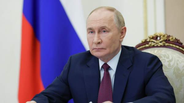 Read more about the article Дюмин: заседание президиума Госсовета с участием Путина пройдет в конце октября