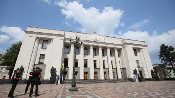 Read more about the article Депутат Рады Ивченко заявил, что Зеленский не сможет закончить конфликт на своих условиях