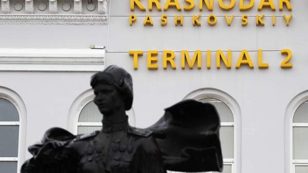 Read more about the article В аэропорту Краснодара сняли ограничения на прием и выпуск воздушных судов
