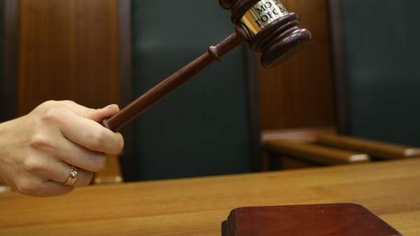 Read more about the article Во Владивостоке продлили арест депутата Оганесяна по делу о незаконном сбыте 50 кг ртути