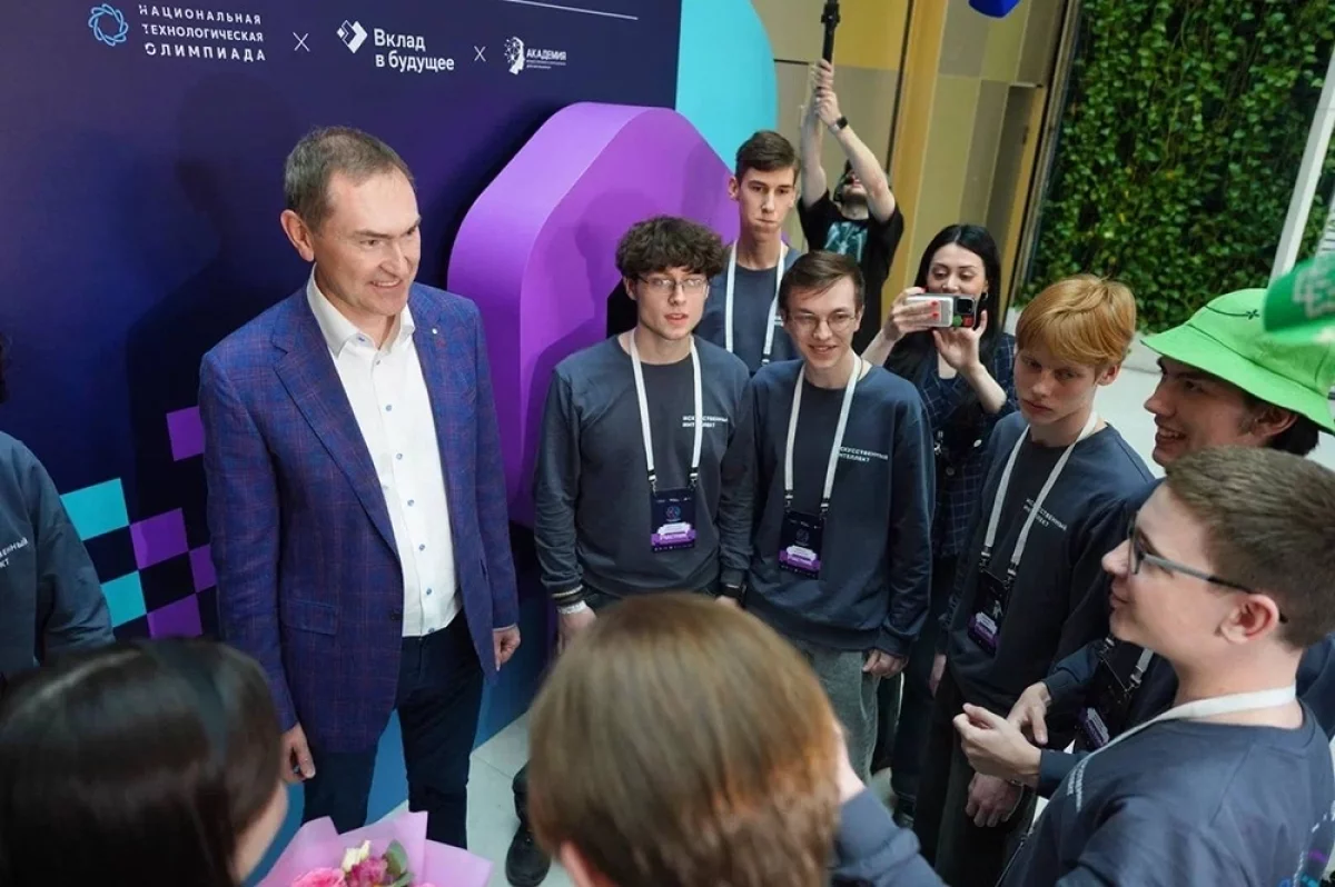 Read more about the article ИИ развивает командный дух. Итоги НТО по «Искусственному интеллекту»