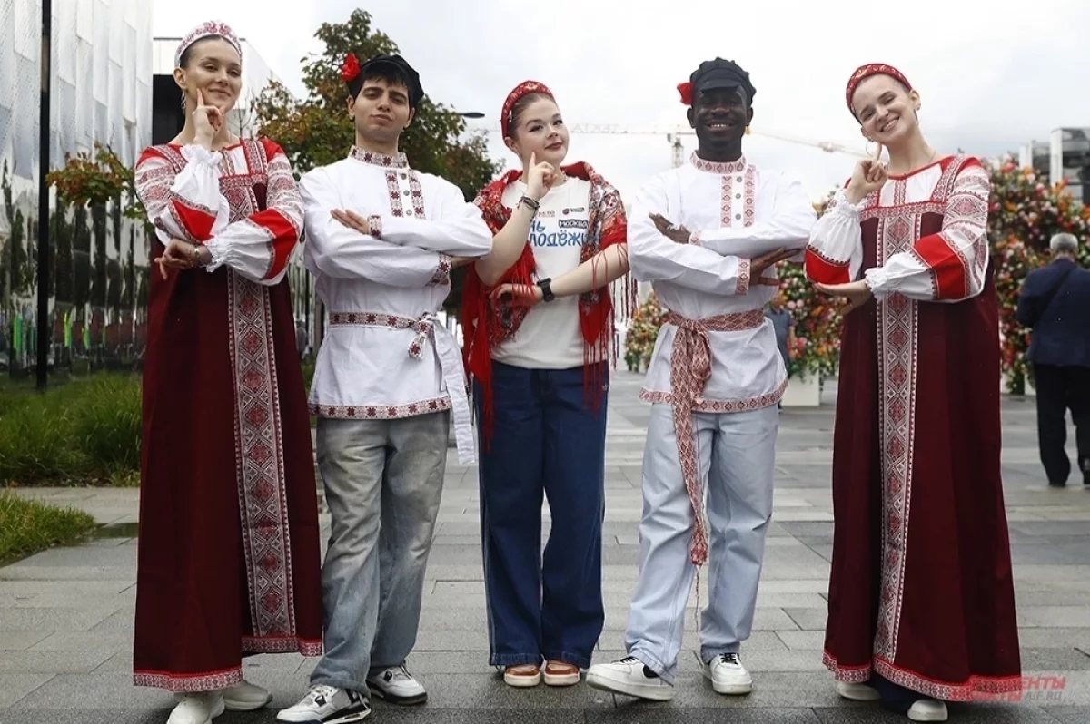 Read more about the article Единство и поддержка. В Москве открылся фестиваль «День молодежи»