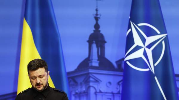 Read more about the article Зайончковская-Герник: Зеленский порочит Украину, угрожая президенту Навроцкому